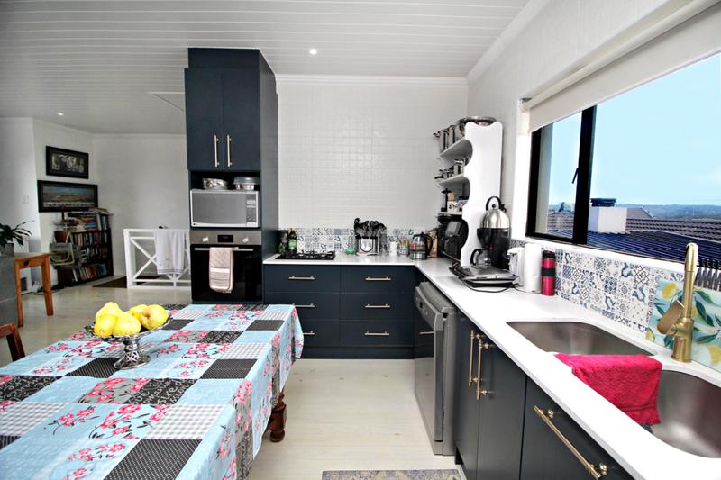 5 Bedroom Property for Sale in Fraaiuitsig Western Cape